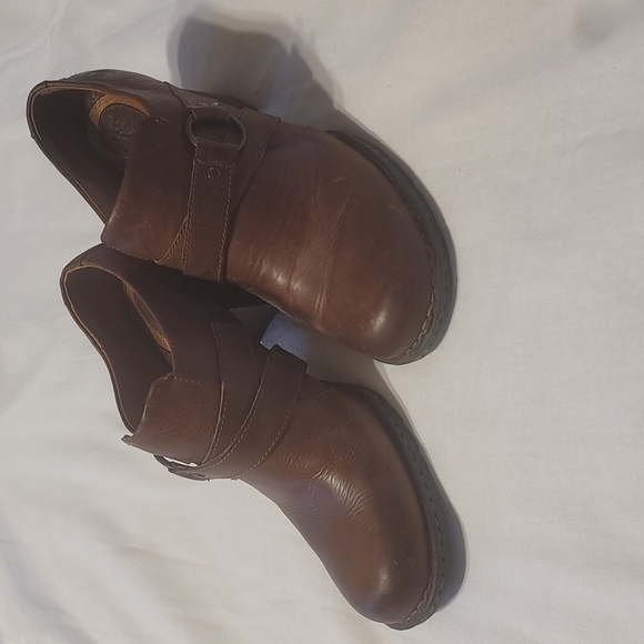 Born Shoes - Born Clogs